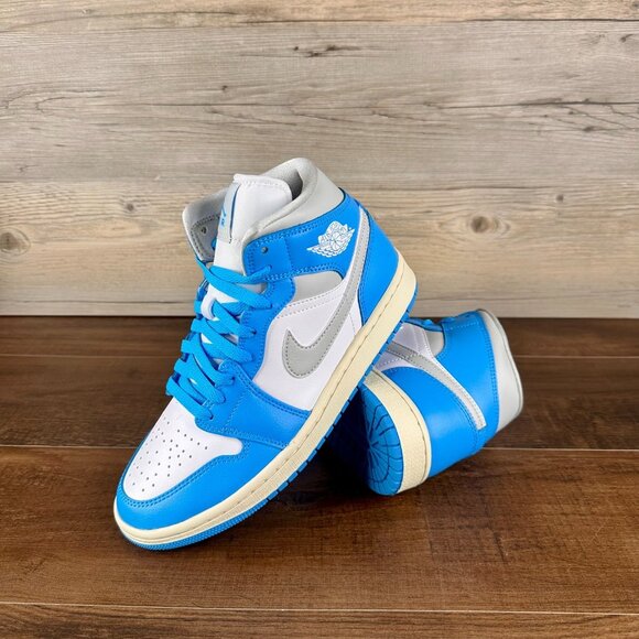 Nike Air Jordan 1 Mid Womens Size 8 Dark Powder Blue Summit Grey BQ6472 400 - Picture 1 of 9